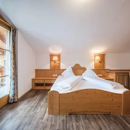 Hotel Rosenheim Racines